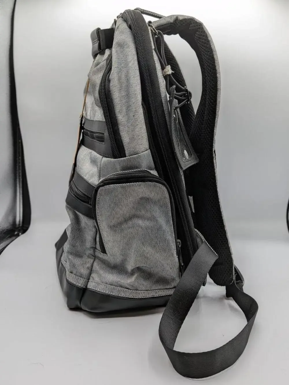Kenneth Cole Reaction Large $79.99 Gray Polyester Travel Backpack